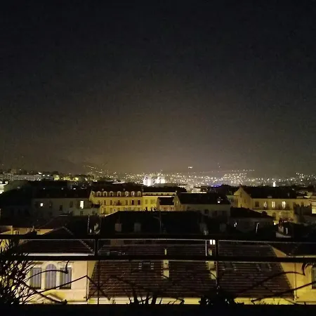 Modern Spacious With A Great View Apartament