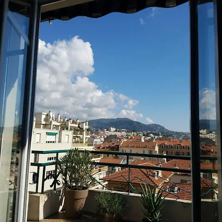 Modern Spacious With A Great View Nicea