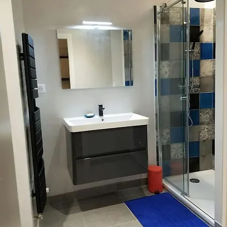 Modern Spacious With A Great View *