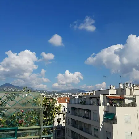 Modern Spacious With A Great View *