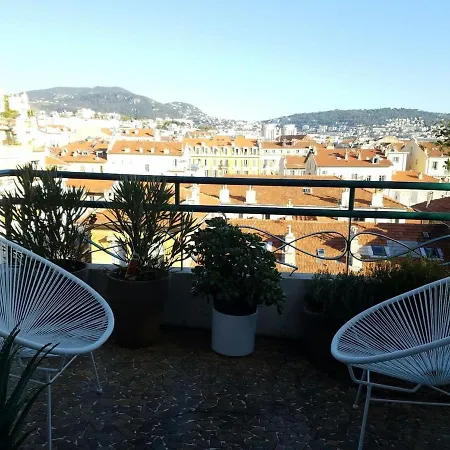 Modern Spacious With A Great View Nice